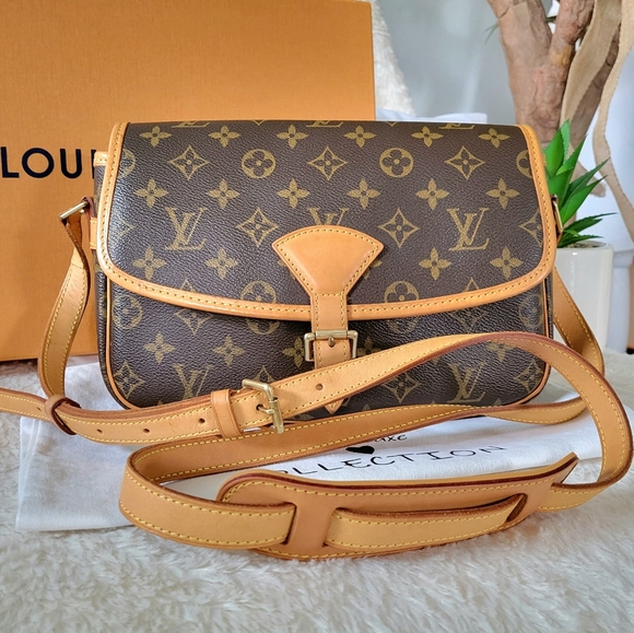 VERY RARE ❤️DISCONTINUED Authentic LV Sologne Crossbody/Shoulder Bag Monogram
